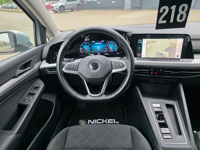 Volkswagen Golf – 32