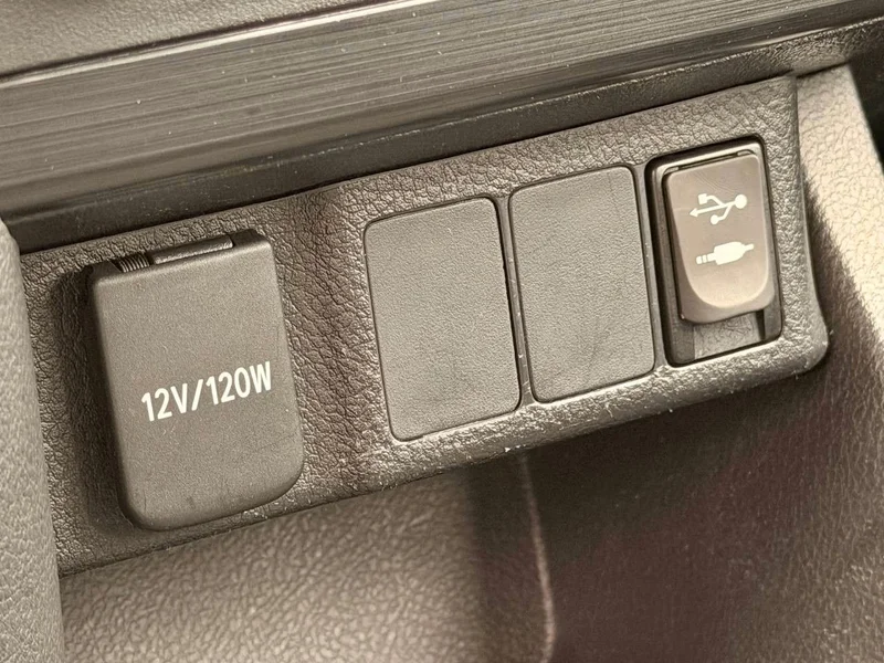 Toyota Auris II (2012-) – 24