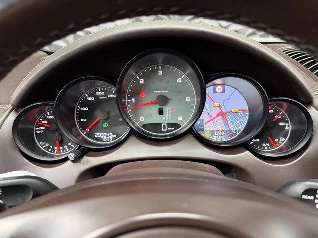 Porsche Cayenne – 26