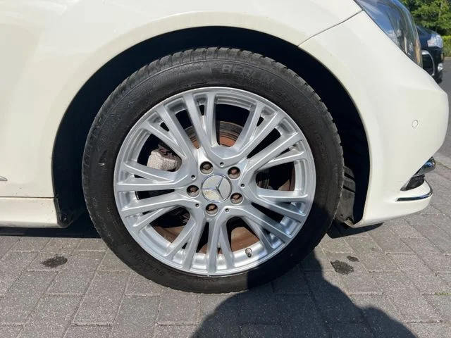 Mercedes-Benz C 180 – 14