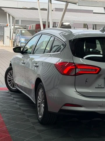 Ford Focus – 12
