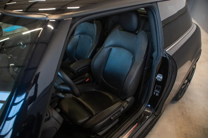 Mini COOPER – 10