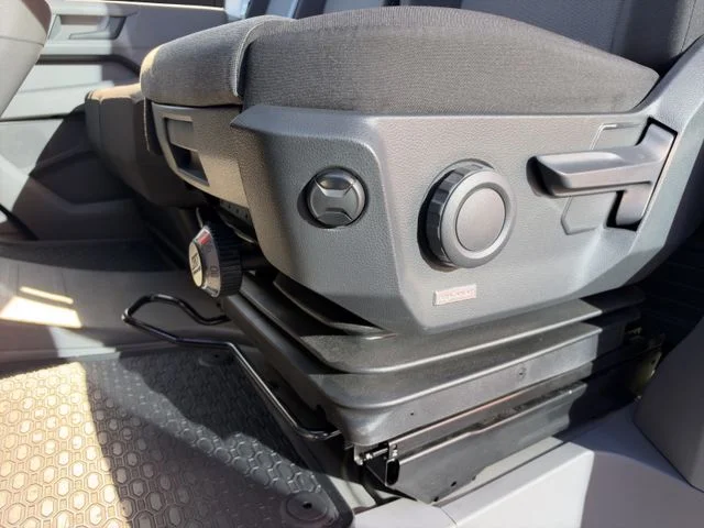 Volkswagen Crafter L4H3 7 Sitzer Automatik AHK 270° Türen – 15