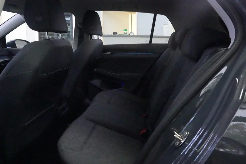 Volkswagen Golf – 9