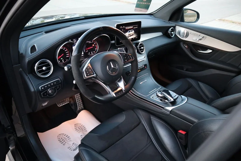 Mercedes-Benz GLC 63 AMG – 16