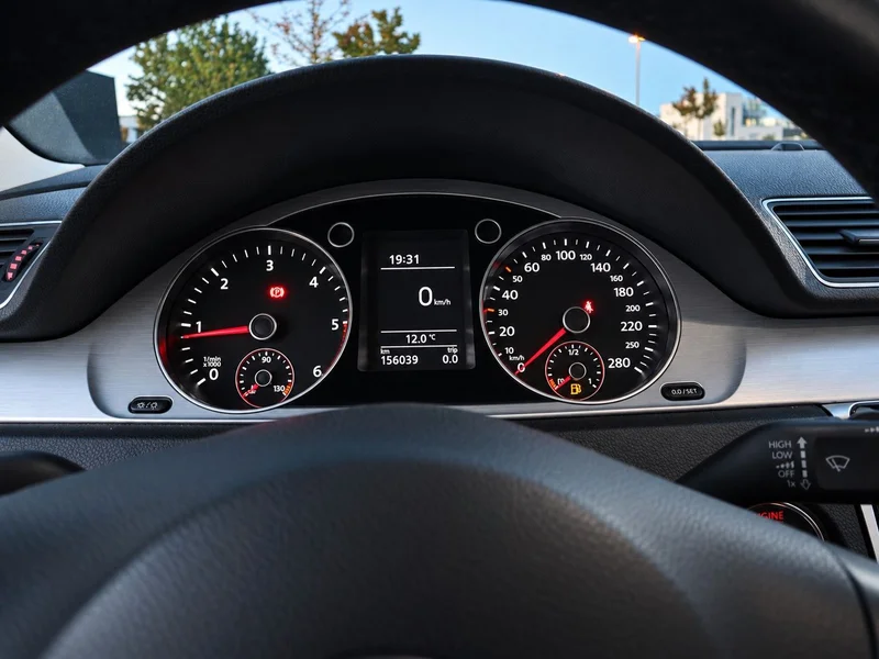 Volkswagen Passat – 12