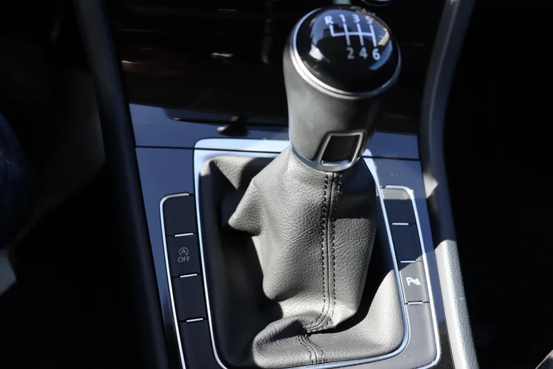 Volkswagen Golf – 23