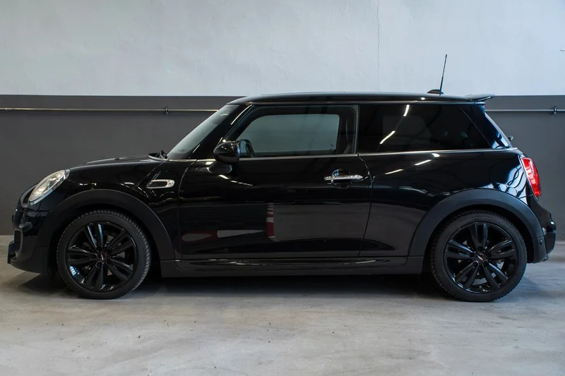Mini COOPER – 3