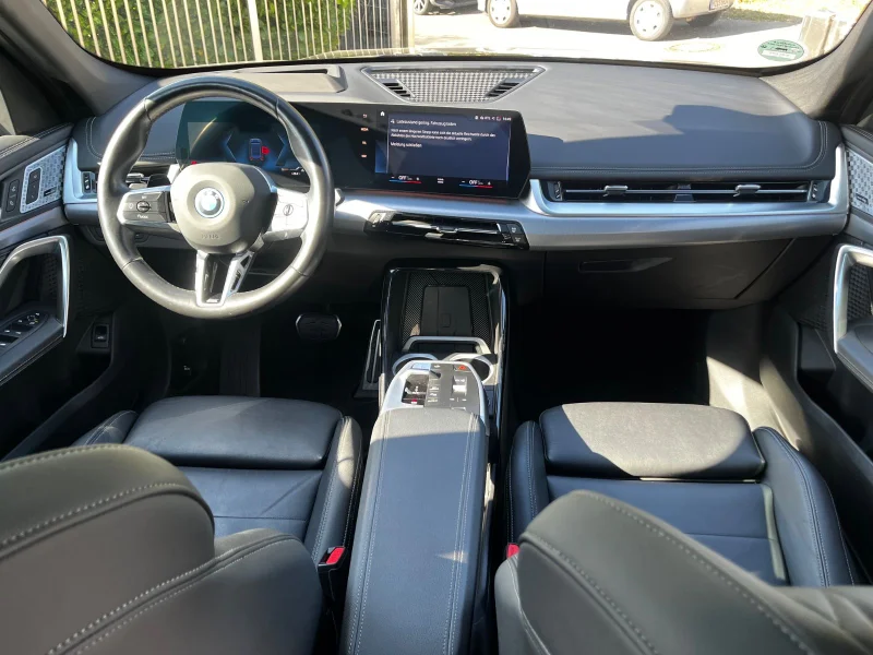 BMW iX1 – 10