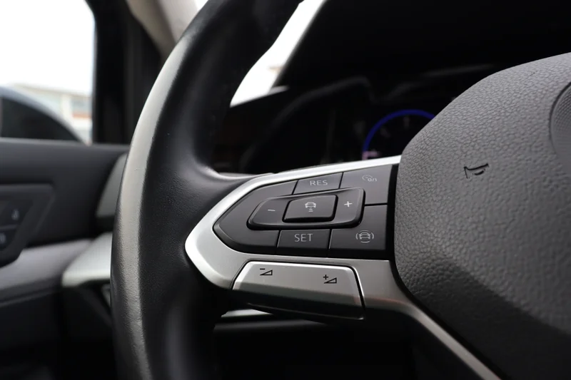 Volkswagen Golf – 17