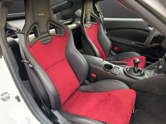Nissan 370Z – 12