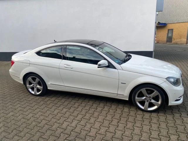 MERCEDES-BENZ C 180 – 4