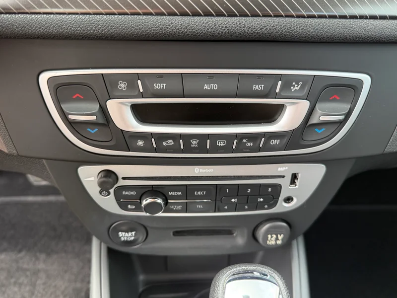Renault MEGAN Megane III Grandtour (Phase II, 2012) – 11