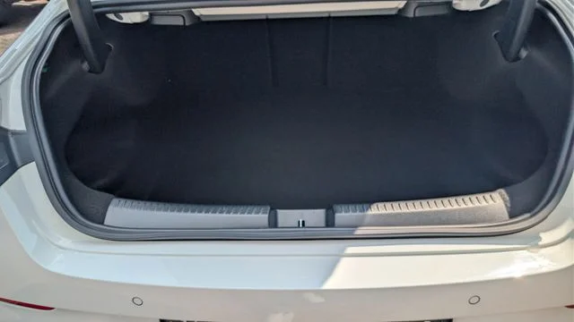 MERCEDES-BENZ CLA 200 – 25