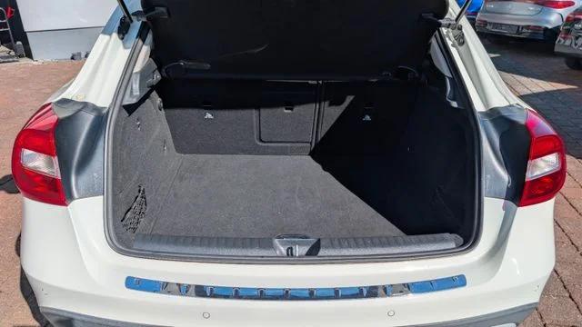MERCEDES-BENZ GLA 200 – 17