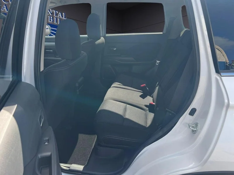Mitsubishi Outlander – 14