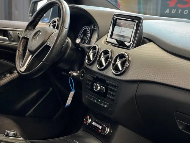 Mercedes-Benz B 220 – 24