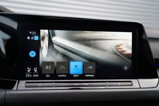VW Golf – 16