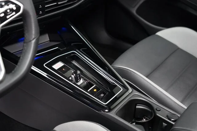 VW Golf – 13