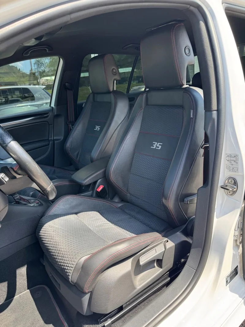 Volkswagen Golf – 13
