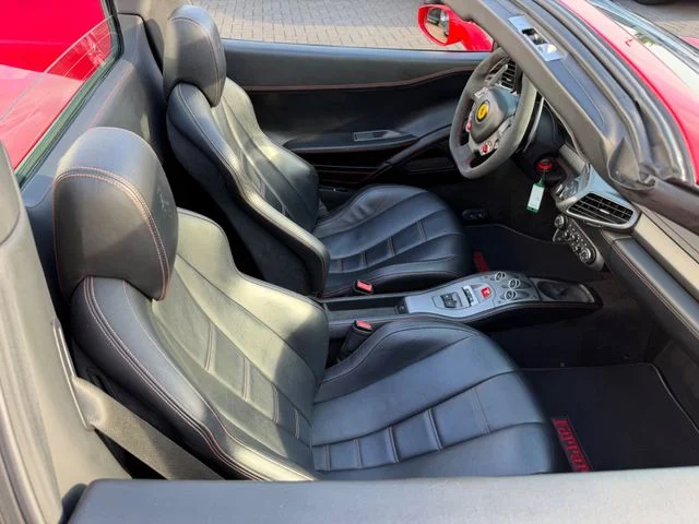 Ferrari 458 – 8