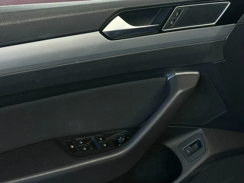 Volkswagen Passat – 7