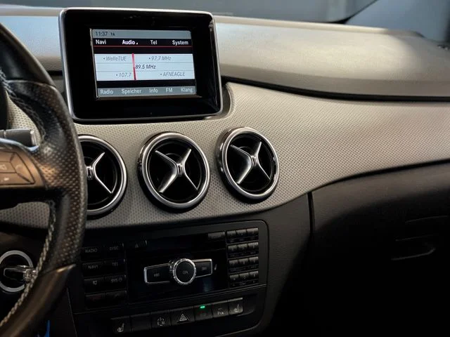 Mercedes-Benz B 220 – 21