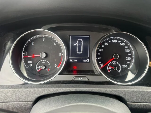 Volkswagen Golf – 26