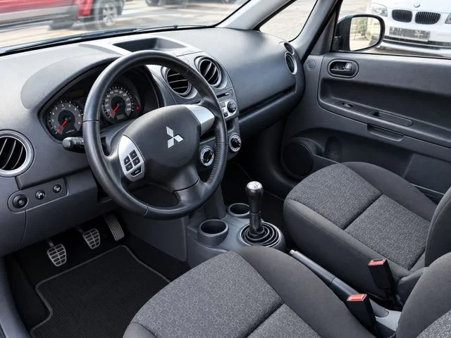 Mitsubishi Colt – 7