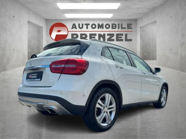 Mercedes-Benz GLA 200 – 11