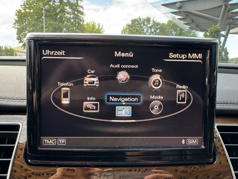 Audi A8 – 35