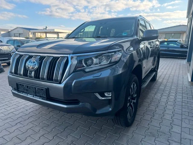 TOYOTA Land Cruiser – 3