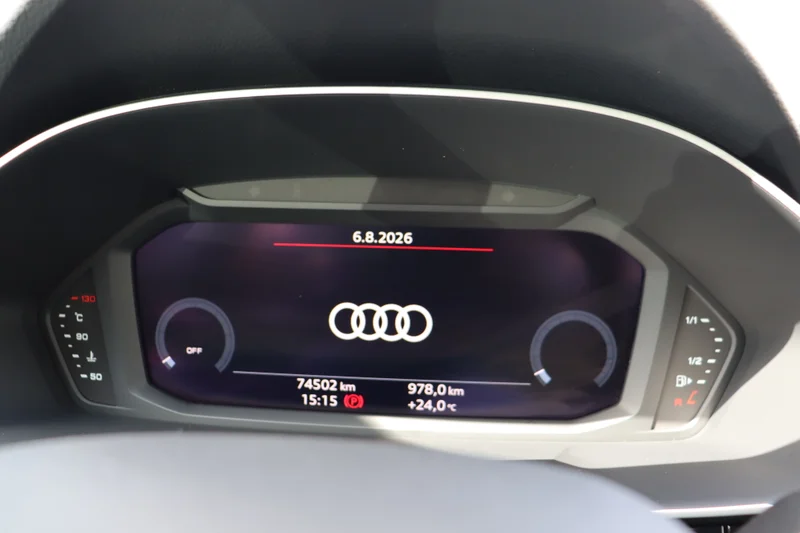 Audi Q3 – 21