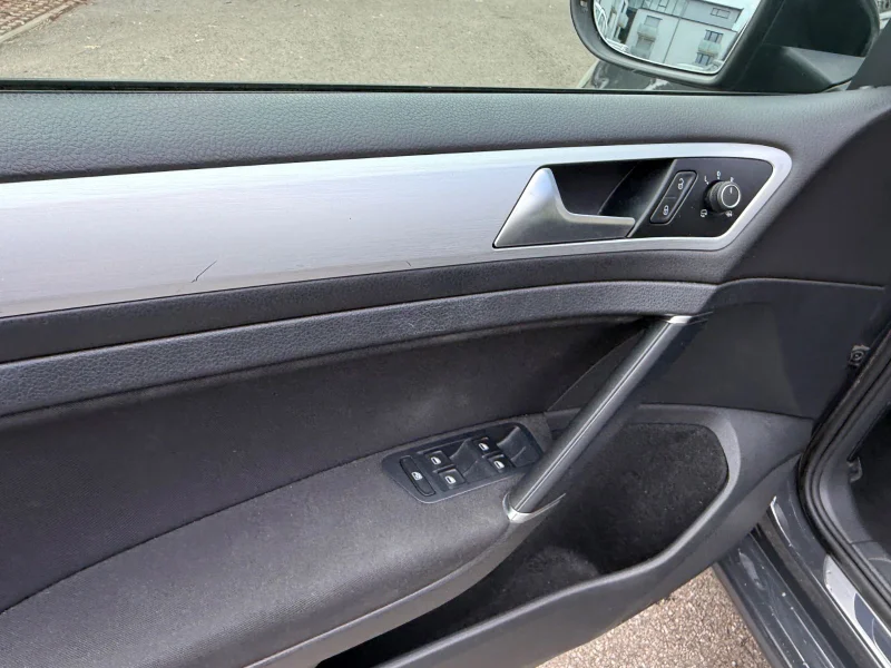 Volkswagen Golf – 18