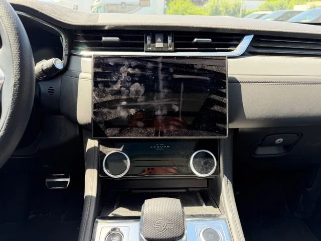 Jaguar F-Pace – 18