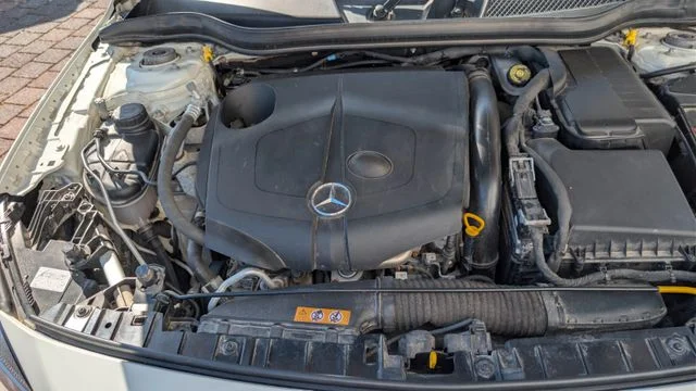 MERCEDES-BENZ GLA 200 – 20