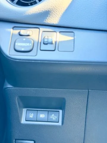Toyota Yaris III (2011-) – 32