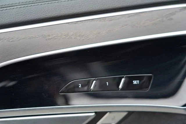 AUDI A8 – 17