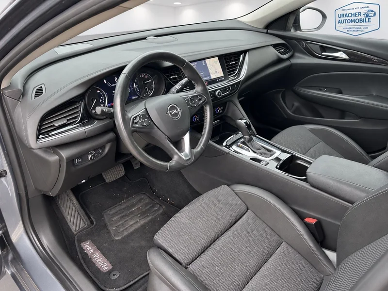 Opel Insignia – 10
