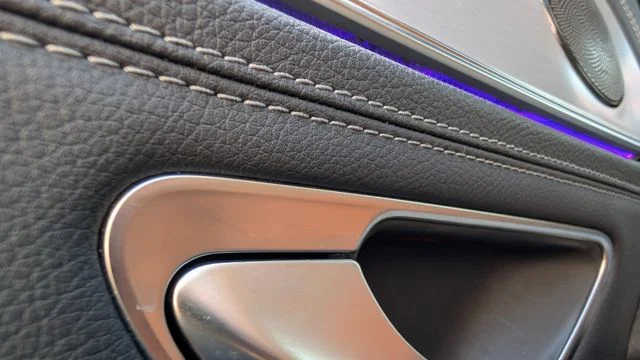 MERCEDES-BENZ E 300 – 21