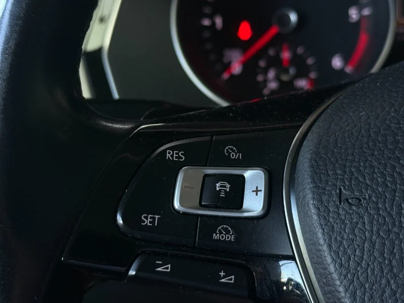 Volkswagen Passat – 13
