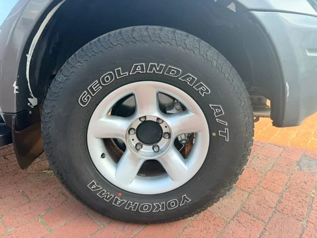 TOYOTA Land Cruiser – 10