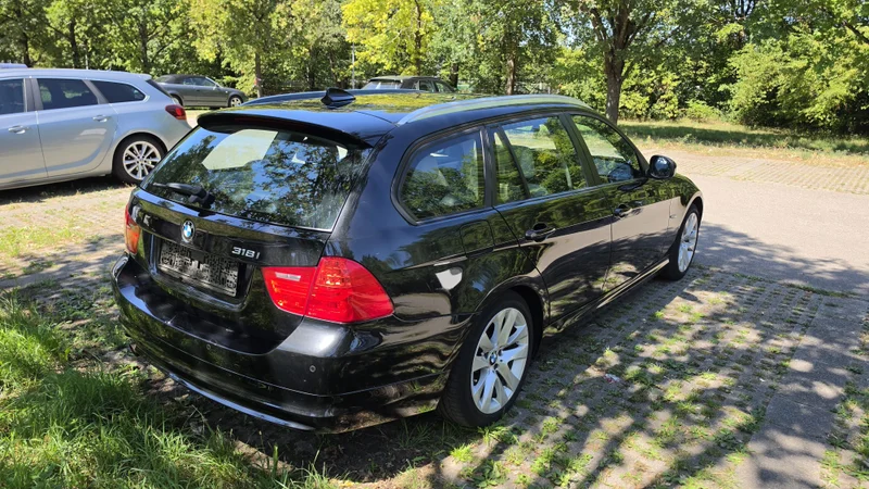 BMW 3 Series E90 (2005-2012) – 5