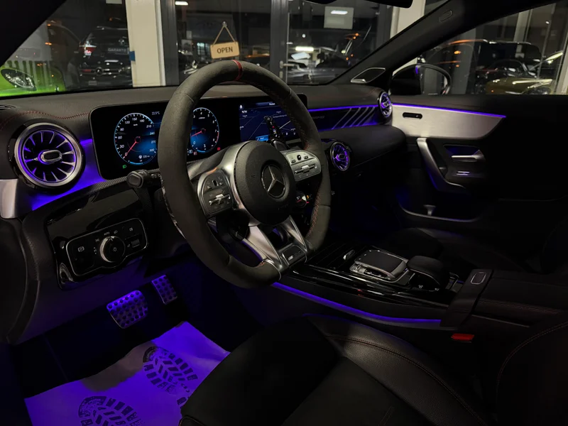 Mercedes-Benz CLA 45 AMG – 24
