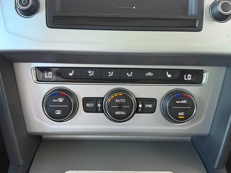 Volkswagen Passat – 24