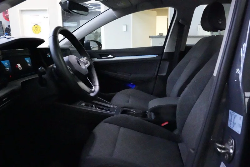 Volkswagen Golf – 8