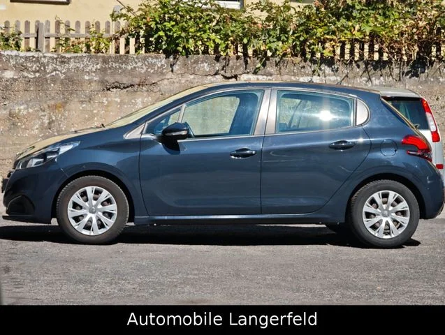 Peugeot 208 – 13