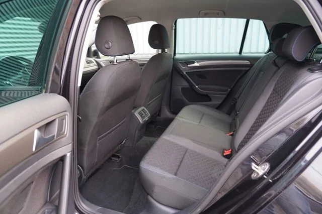 VW Golf – 9