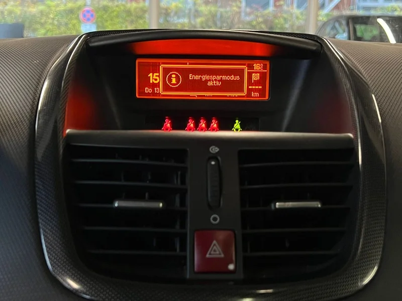 Peugeot 207 – 8