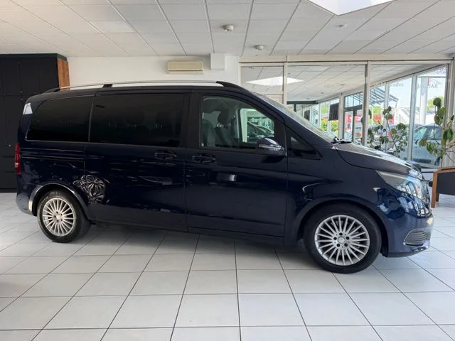 Mercedes-Benz V 220 – 4